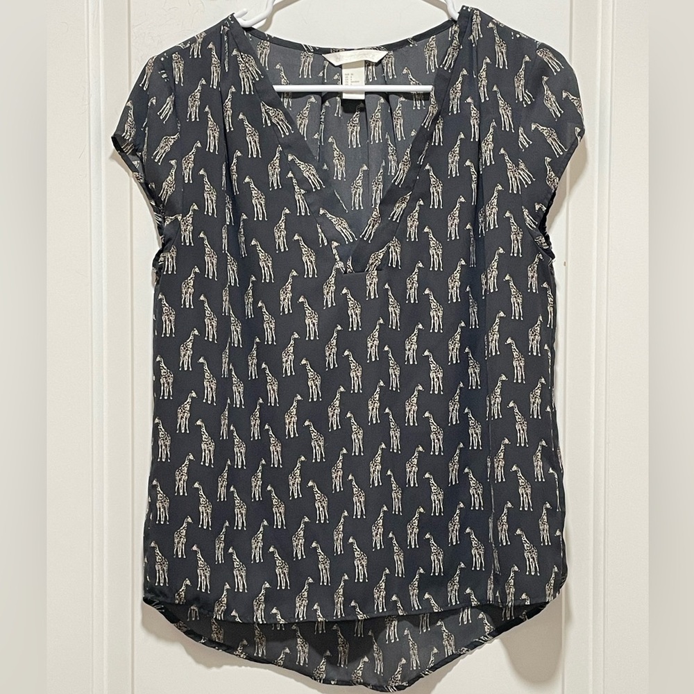 Wild! H&M Concious Women’s Sz 6 Small Black & Animal Giraffe Print Capped Sleeve
